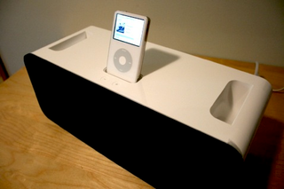 Illustration for article titled Apple Hi-Fi Vs. Altec Lansing IMV712